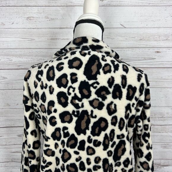 BKE Fleece 1/2 Snap Button Pullover Size Medium Animal Print Pockets - Picture 7 of 10